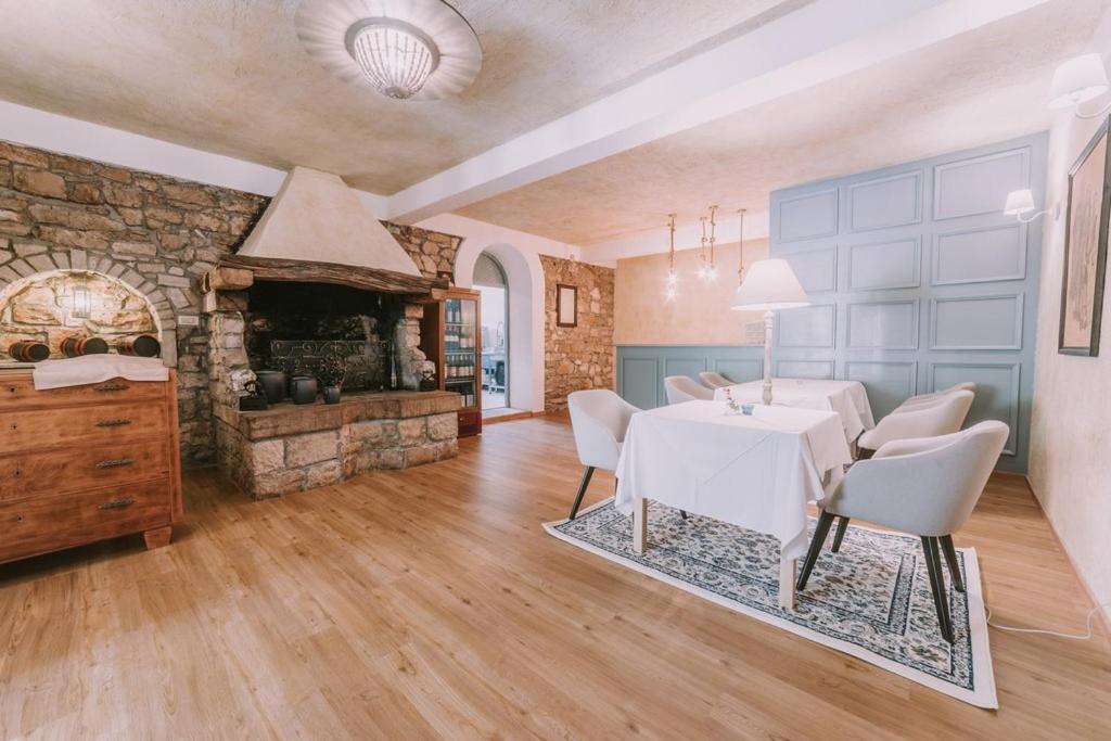 Bed And Breakfast Kolo Adults Only Buzinija ภายนอก รูปภาพ
